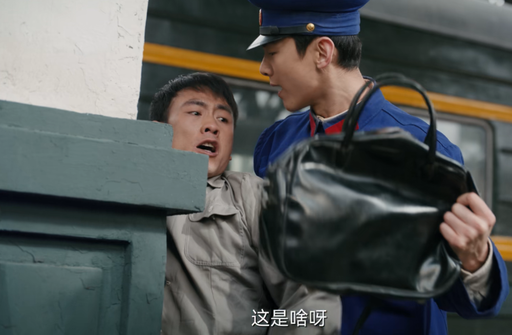 欧陆娱乐登录：才播4集，收视率破2.5，终于有让我熬夜狂追的央视年代剧了